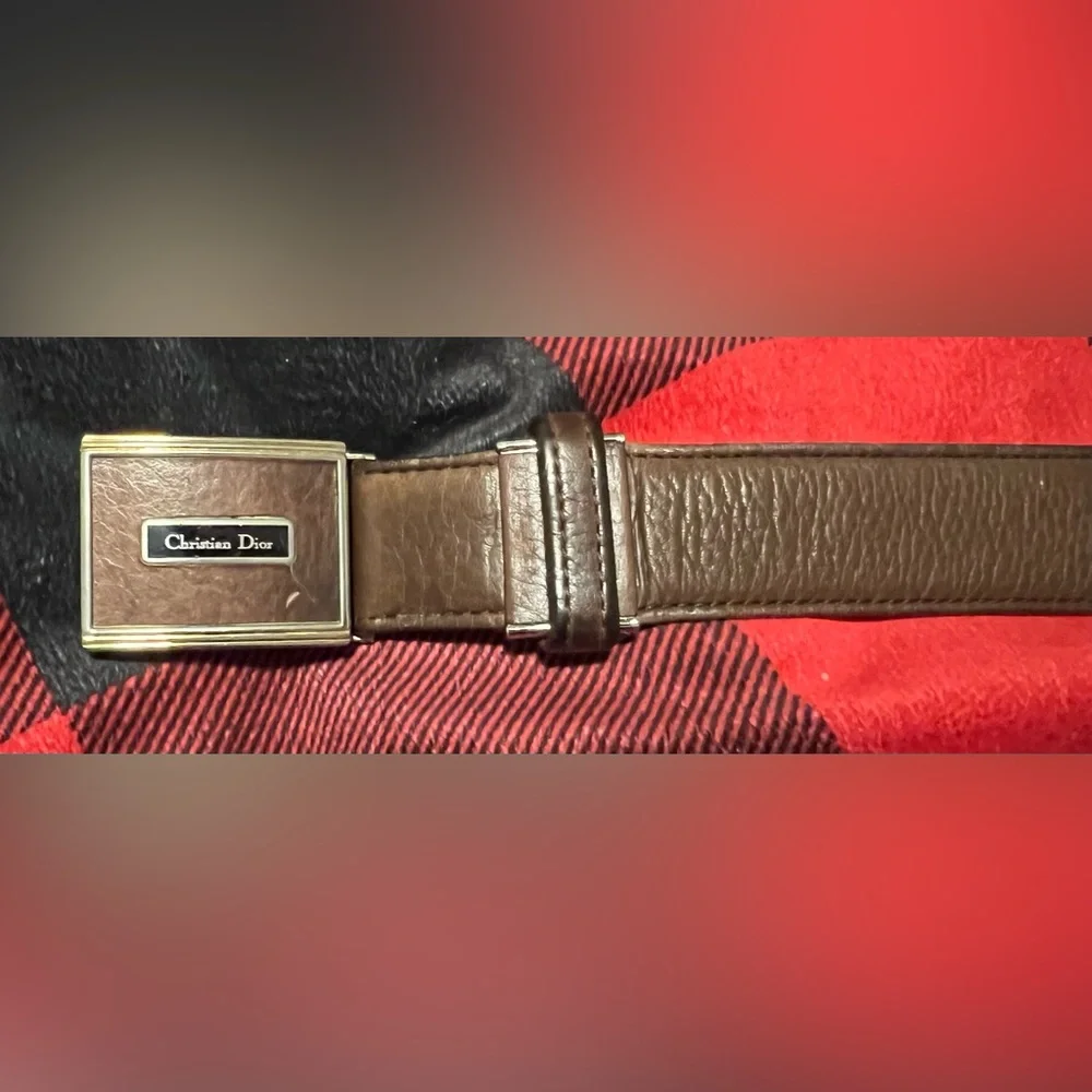 Vintage Christian Dior brown belt. Can be unisex!